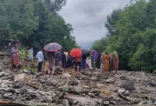 Photo of जम्मू-कश्मीर के किश्तवाड़ के चिशोती इलाके में भीषण बादल फटने से कई लोगों के हताहत होने की आशंका