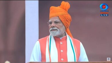 Photo of भारत का 79वां स्वतंत्रता दिवस: पीएम मोदी ने लाल किले से 12वीं बार फहराया तिरंगा, मिशन सुदर्शन चक्र और डेमोग्राफी मिशन का ऐलान