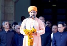 Photo of लखनऊ: सीएम योगी ने फहराया तिरंगा, स्वतंत्रता दिवस पर बोले- राष्ट्रीय कर्तव्यों का पालन है आजादी का असली अर्थ