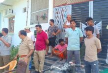 Photo of बलरामपुर में पूर्व प्रधान के भाई की बेरहमी से हत्या: चोरी का आरोप लगाकर शिक्षक ने गमछे से कसा गला, की पीट-पीटकर हत्या