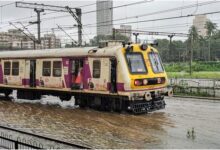 Photo of मुंबई में भारी बारिश का कहर: 24 घंटे में छह मौतें, हार्बर लाइन की ट्रेनें 15 घंटे बाद बहाल