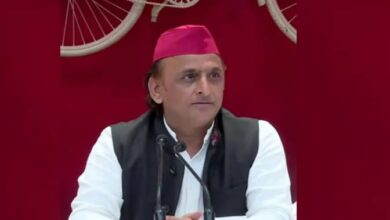 Photo of यूपी: अखिलेश यादव का चुनाव आयोग पर हमला, बोले- “एफिडेविट न मिलने की बात झूठी, डीएम की संलिप्तता की हो जांच”