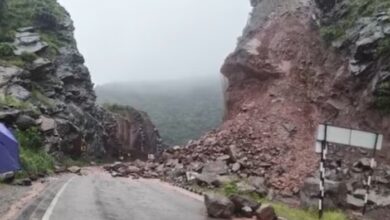 Photo of उत्तराखंड और जम्मू-कश्मीर में बारिश का कहर: तवाघाट-सोबला सड़क बाधित, रामबन-रियासी में भूस्खलन का खतरा