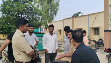 Photo of अमेठी में पत्नी की क्रूरता, सो रहे पति की आंखों में मिर्च डालकर चाकू से गोदा, काटा प्राइवेट पार्ट; हालत गंभीर