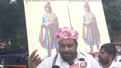 Photo of मेरठ में सम्राट मिहिर भोज जयंती पर विवाद: बिना अनुमति गौरव यात्रा निकालने पर मुखिया गुर्जर, आकाश गुर्जर गिरफ्तार; स्थिति तनावपूर्ण