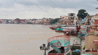 Photo of वाराणसी में गंगा का प्रकोप: मणिकर्णिका घाट पर शवों की कतार, नमो घाट पहली बार बंद, वरुणा-गोमती उफान पर