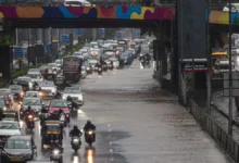 Photo of मुंबई में भारी बारिश: शहर में भारी बारिश; खराब मौसम और यातायात जाम के बीच एयरलाइंस ने जारी की गाइडलाइन