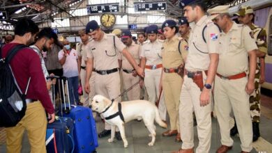 Photo of मुंबई में 34 मानव बमों के होने की आतंकी धमकी के बाद हाई अलर्ट जारी