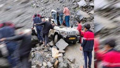 Photo of रुद्रप्रयाग-गौरीकुंड हाईवे पर भूस्खलन का कहर: मुनकटिया में बोल्डर गिरने से दो की मौत, तीन घायल