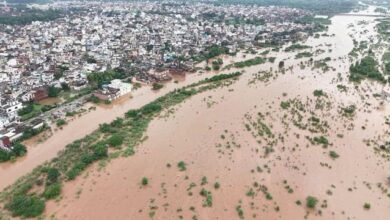 Photo of हरियाणा में बाढ़ की तबाही: अंबाला-भूना में जलमग्न घर, लाडवा में तटबंध टूटा, ड्रेनों में दरार से फसलें बर्बाद