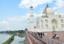 Photo of आगरा में यमुना का रौद्र रूप: ताजमहल की दीवारों तक पहुंचा पानी, खतरे का निशान पार, रात तक स्थिति और गंभीर होने की आशंका