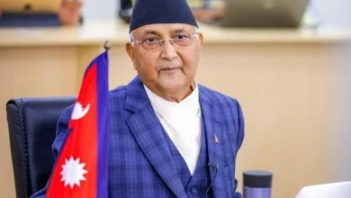 Photo of नेपाल विरोध प्रदर्शन लाइव: पीएम ओली ने दिया इस्तीफा, राष्ट्रपति और पीएम के घरों में आगजनी; काठमांडू एयरपोर्ट से हवाई सेवाएं बंद