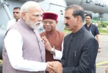 Photo of पीएम मोदी का हिमाचल दौरा: बाढ़ प्रभावित क्षेत्रों का हवाई सर्वे, 1500 करोड़ रुपये के राहत पैकेज की घोषणा