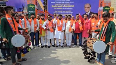 Photo of काशी पहुंचे पीएम मोदी, मॉरीशस के समकक्ष नवीनचंद्र रामगुलाम से करेंगे द्विपक्षीय वार्ता