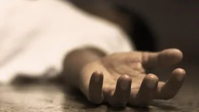 Photo of ग्रेटर नोएडा में मां-बेटे की दर्दनाक मौत: बेटे की बीमारी से त्रस्त साक्षी ने 13वीं मंजिल से कूदकर दी जान, सुसाइड नोट में लिखा- ‘हमारी वजह से तुम्हारी जिंदगी खराब न हो’