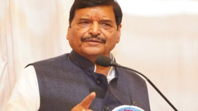 Photo of अनुशासनहीन सपा कार्यकर्ताओं को बर्खास्त करने का आदेश: शिवपाल यादव ने इटावा में दी चेतावनी, सोशल मीडिया पर आपत्तिजनक टिप्पणियों पर सख्ती