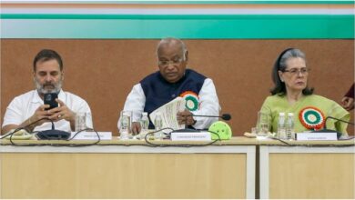 Photo of पटना में ऐतिहासिक CWC बैठक: राहुल गांधी, खड़गे और सोनिया गांधी पहुंचे, ‘वोट चोरी’ पर गरमाएगी सियासत