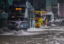 Photo of जम्मू-कश्मीर में भारी बारिश की चेतावनी के चलते आज स्कूल बंद