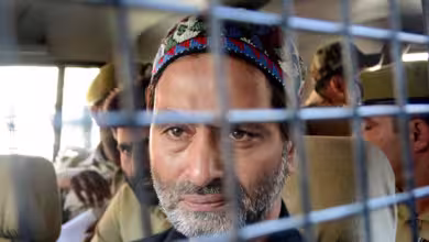 Photo of यासीन मलिक का दावा, पूर्व प्रधानमंत्री मनमोहन सिंह ने हाफिज सईद से मुलाकात के लिए उन्हें धन्यवाद दिया, नया विवाद खड़ा