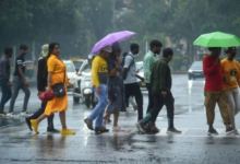 Photo of दिल्ली में गर्म मौसम, सौराष्ट्र-कच्छ में भारी बारिश के लिए रेड अलर्ट: जानें राज्यवार मौसम पूर्वानुमान