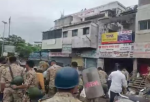 Photo of अहिल्यानगर में रंगोली विवाद से सांप्रदायिक तनाव, पुलिस पर पत्थरबाजी, 30 हिरासत में
