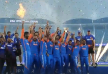 Photo of एशिया कप 2025: भारत ने पीसीबी प्रमुख से ट्रॉफी लेने से इनकार किया, खाली हाथ मंच पर मनाया जश्न