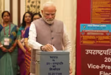 Photo of उपराष्ट्रपति चुनाव 2025: मतदान जारी, पीएम मोदी ने किया पहला वोट, विपक्ष ने बताया ‘आत्मा बचाने का युद्ध’