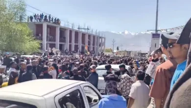 Photo of सोनम वांगचुक के समर्थन में लेह में छात्रों का विरोध प्रदर्शन, लद्दाख को राज्य का दर्जा देने की मांग