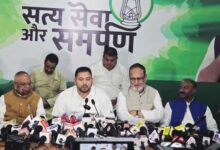 Photo of बिहार चुनाव 2025: तेजस्वी यादव का बड़ा वादा- महागठबंधन सरकार बनने के 20 दिनों में कानून, हर घर सरकारी नौकरी