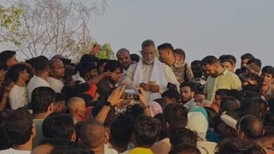 Photo of बिहार चुनाव 2025: आचार संहिता के बीच पप्पू यादव का बाढ़ पीड़ितों को नकद बांटना, वैशाली में FIR दर्ज; चिराग पासवान पर निशाना