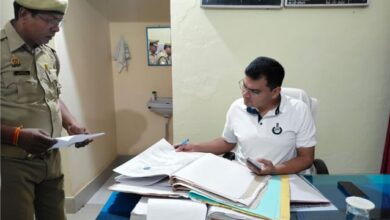 Photo of सोनभद्र में एसपी का रात्रिकालीन दबंग ऐक्शन: रायपुर थाने का औचक निरीक्षण, शिथिलता पर SO और हेड मोहर्रिर लाइन हाजिर