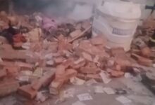 Photo of सुल्तानपुर में पटाखा विस्फोट से हादसा: घर की छत उड़ी, 12 घायल; 4 की हालत गंभीर, मेडिकल कॉलेज रेफर