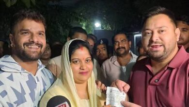 Photo of बिहार चुनाव 2025: खेसारी लाल यादव और पत्नी चंदा देवी की आरजेडी में धमाकेदार एंट्री, तेजस्वी ने किया ऐलान