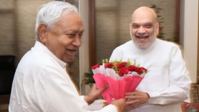 Photo of बिहार चुनावी हलचल तेज: गृह मंत्री अमित शाह का पटना दौरा, नीतीश से मुलाकात के बाद छपरा में जनसभा; लालू पर तीखा प्रहार