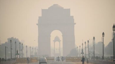 Photo of दिल्ली में दिवाली से पूर्व ही हवा ‘बहुत खराब’, एक्यूआई 380 पार… इन मरीजों को N-95 मास्क लगाने की सलाह