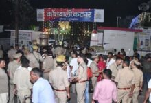 Photo of मुरादाबाद कटघर में किशोरी की संदिग्ध मौत: दुष्कर्म और पिटाई का आरोप, परिजनों ने थाने के बाहर हाईवे जाम कर हंगामा