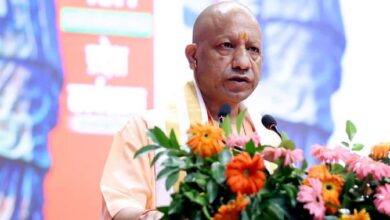 Photo of सीएम योगी का मेगा प्लान: बीडा बनेगा बुंदेलखंड का इंडस्ट्रियल हब, एयरपोर्ट-रेलवे स्टेशन-लॉजिस्टिक्स पार्क की घोषणा; गंगा एक्सप्रेसवे दिसंबर तक पूरा