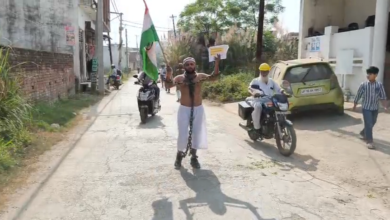 Photo of सहारनपुर हंगामा: इमरान मसूद ने भगत सिंह की हमास से तुलना पर मचा बवाल, जंजीरें डालकर विजय हिंदुस्तानी ने किया विरोध प्रदर्शन; सांसद बोले- मीडिया ने तोड़ा-मरोड़ा बयान