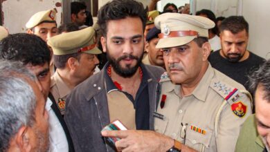 Photo of सांप के जहर मामले में ईडी की चार्जशीट में एल्विश यादव और फाजिलपुरिया पर मनी लॉन्ड्रिंग का आरोप