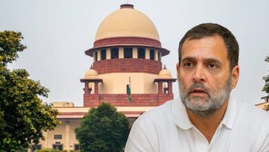 Photo of वोट चोरी’ विवाद: सुप्रीम कोर्ट ने राहुल गांधी के आरोपों की एसआईटी जांच की मांग वाली याचिका खारिज करने से किया इनकार