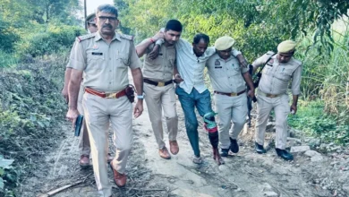 Photo of आई लव मुहम्मद’ विवाद: बरेली में मुठभेड़ के बाद पुलिस ने दो लोगों को गिरफ्तार किया, दो पिस्तौल बरामद