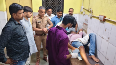 Photo of प्रतापगढ़ मुठभेड़: स्मैक तस्कर प्रेम कुमार उर्फ हितेश को पुलिस ने घेराबंदी में किया गिरफ्तार, गोली लगने से घायल, ऐसी चीज़ें हुई बरामद