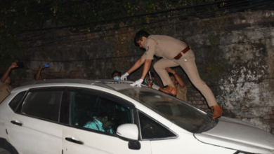 Photo of हजरतगंज में कार के अंदर युवक ने खुद को गोली मारी, ईशान गर्ग (28) की मौत; लाइसेंसी पिस्टल से फायर, 5 घंटे से खड़ी थी कार