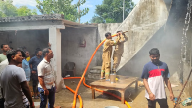 Photo of बहराइच: खेत के काम से इनकार पर किसान का खौफनाक कृत्य, दो किशोरों की हत्या के बाद परिवार समेत की खुदकुशी, इतनो की मौत