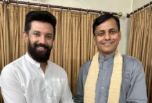 Photo of सीट बंटवारे पर बातचीत के लिए चिराग पासवान के घर पहुंचे बीजेपी के नित्यानंद राय
