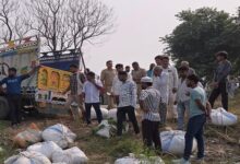 Photo of बागपत हाईवे पर भयावह हादसा: सब्जी लादे पिकअप के टायर फटने से धमाका, तीन किसानों की मौत; 11 घायल, गांव में मातम