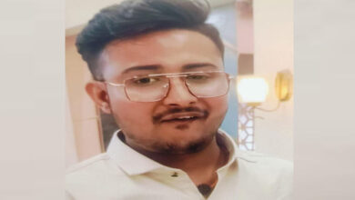 Photo of कानपुर: सल्फास निगलने के बाद मां को फोन कर बोला बेटा- ‘मैंने जहर खा लिया, माफ करना…’