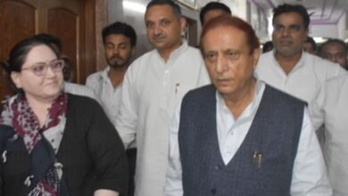 Photo of सरकार बताए सुरक्षा क्यों दी?’, आजम खां का फिर तंज; मुरादाबाद दौरे पर एसटी हसन को नहीं मिली सूचना, मुलाकात न होने से सपा में चर्चाएं