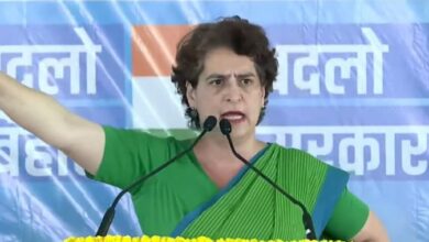 Photo of कटिहार में प्रियंका का प्रधानमंत्री पर करारा वार: ‘कट्टा’ बोलकर पद की मर्यादा गिरा रहे PM, जनता की संपत्ति दोस्तों को बेची
