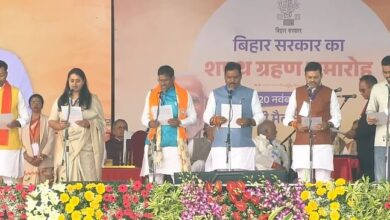 Photo of बिहार CM शपथ: नीतीश कुमार के नेतृत्व में नई कैबिनेट में ये 24 नेता बने मंत्री, BJP को सबसे ज्यादा 14 बर्थ